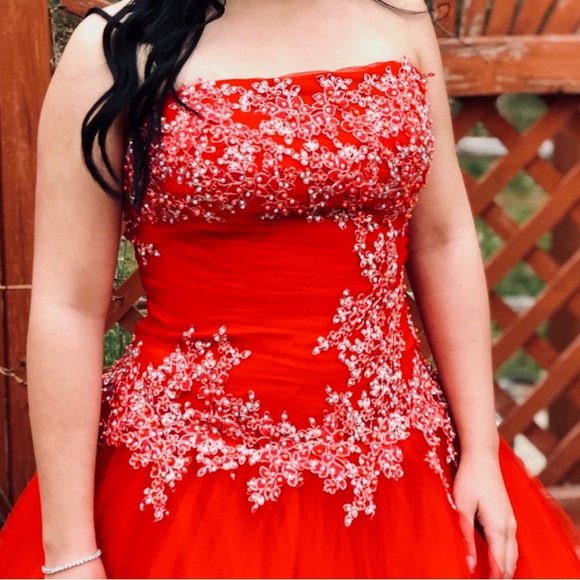 Red prom dress - Picture 3 of 3